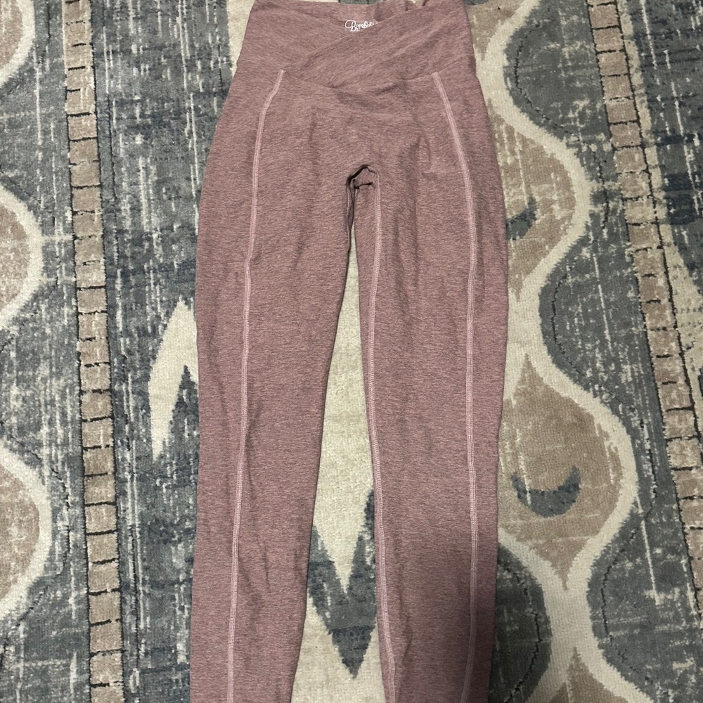 Bombshell Sportswear V Front Leggings size XS color nude sand